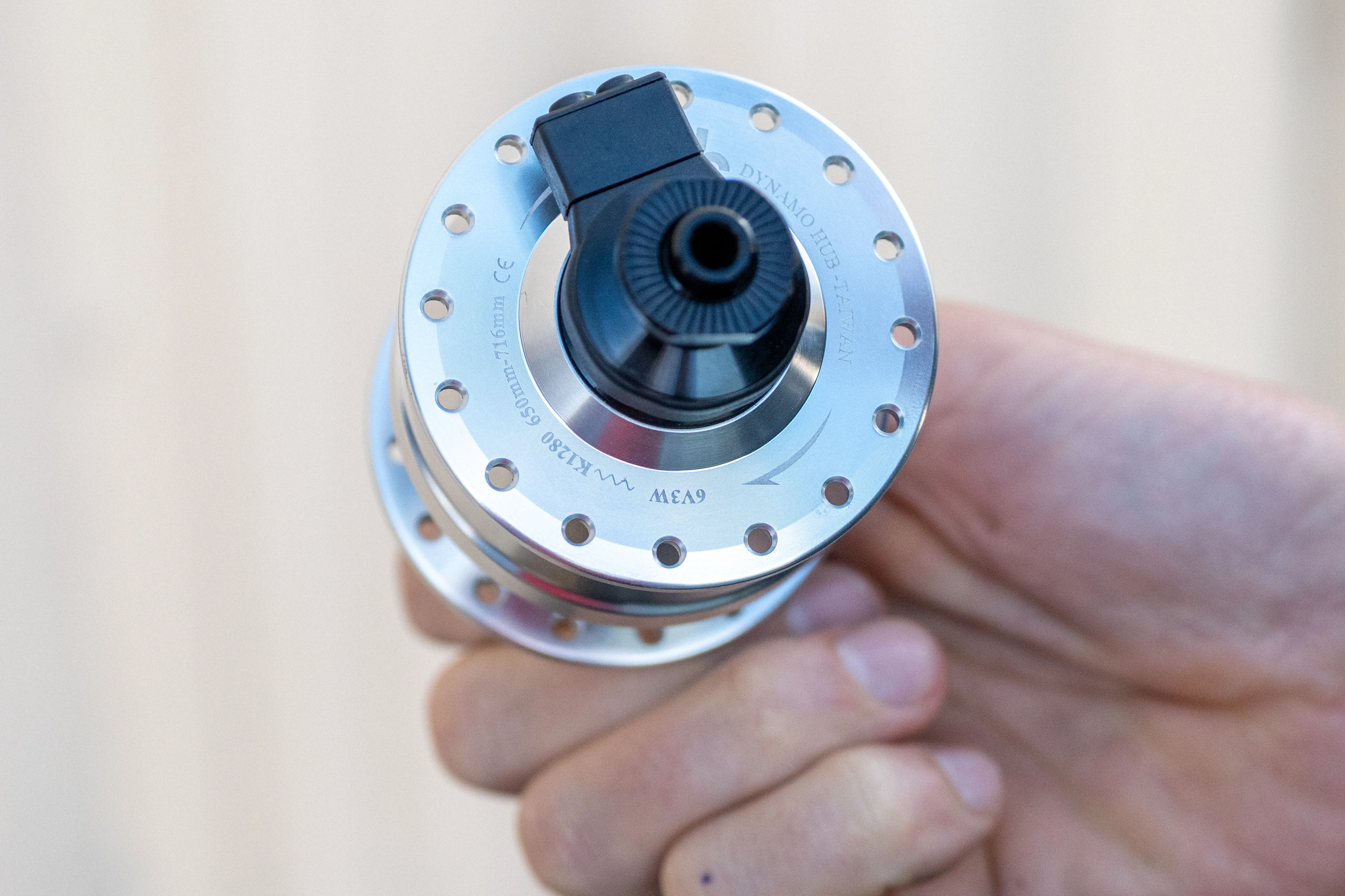 Front Hub - KTI Dynamo 32h - silver - Image 3