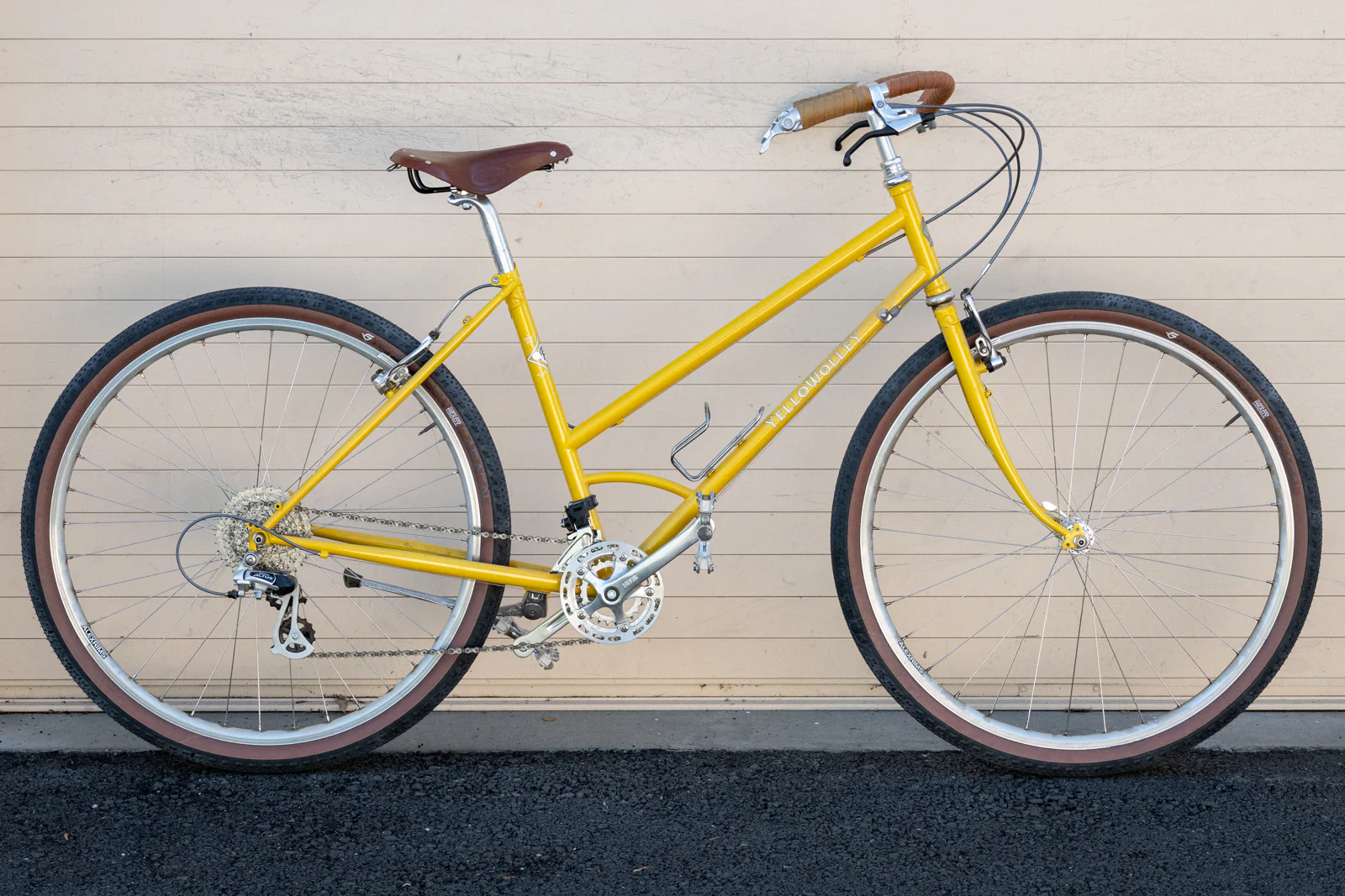 Tire - Hutchinson Caracal - Image 3
