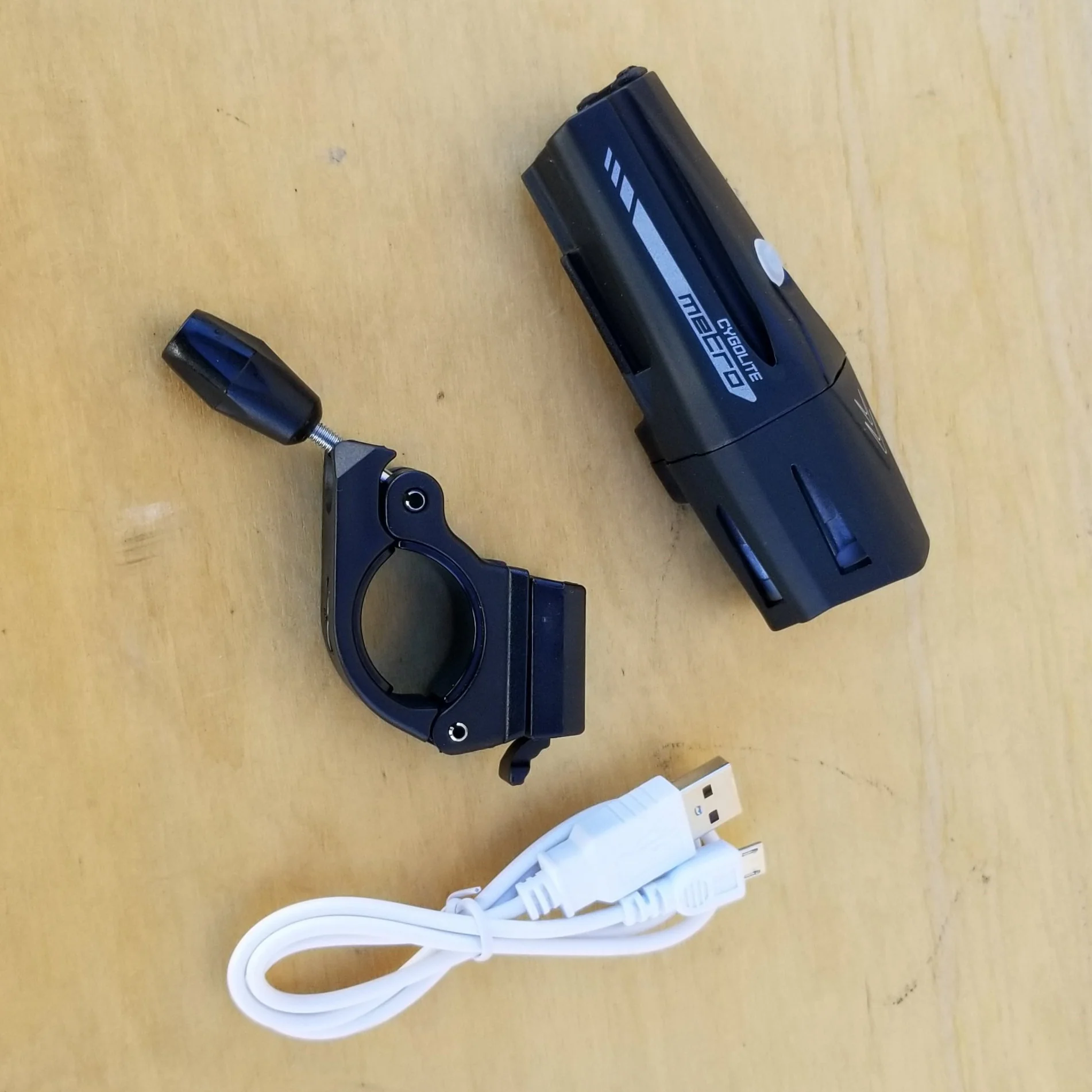 Light - Rechargeable battery - Cygolite Metro Plus 680 USB rechargeable - Image 3