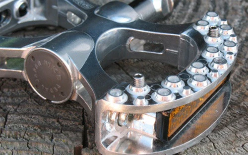 Pedal Spikes - 16 pack - Image 3