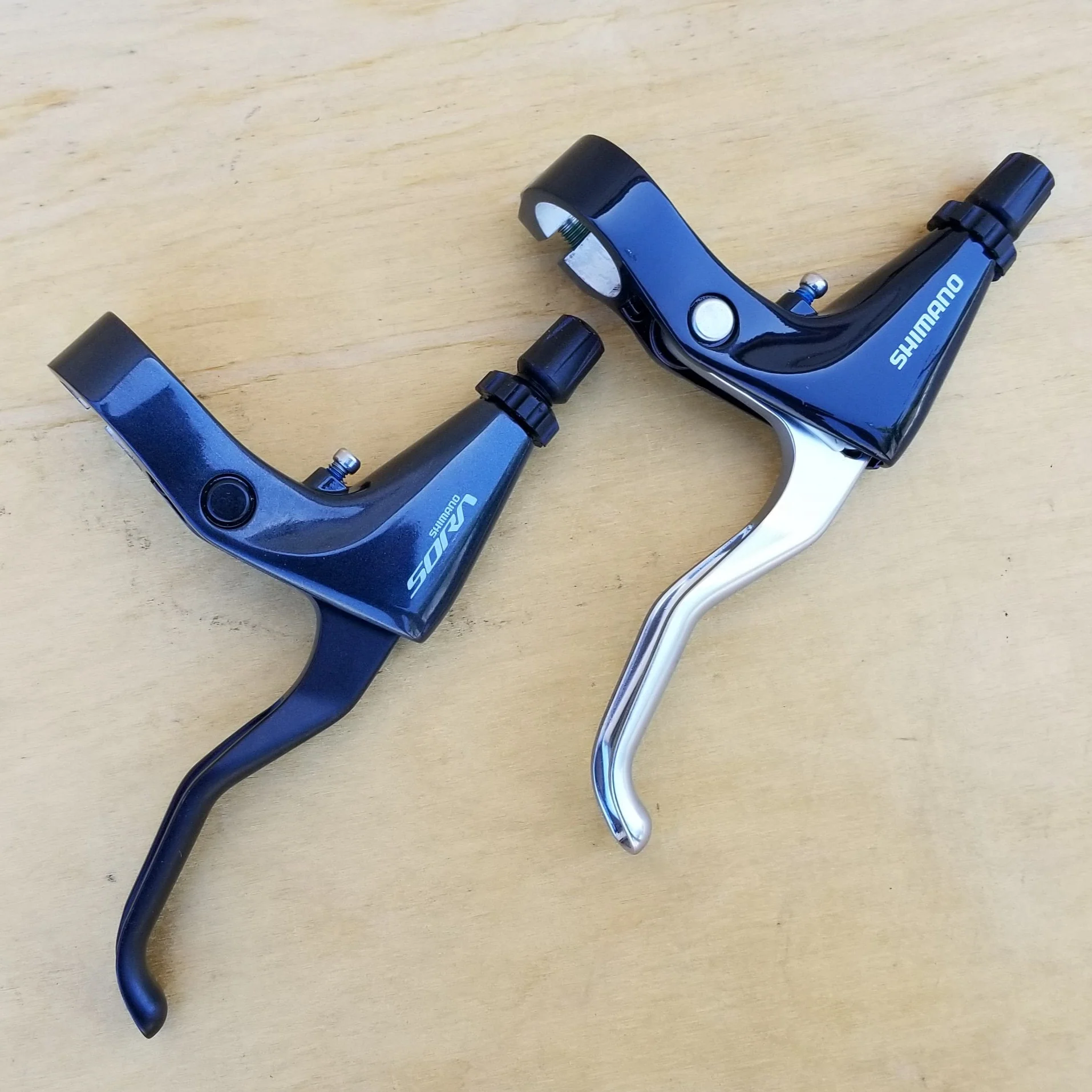 Brake Levers (pair) - Mountain, Shimano. Adaptable to any style of rim brake. - Image 3
