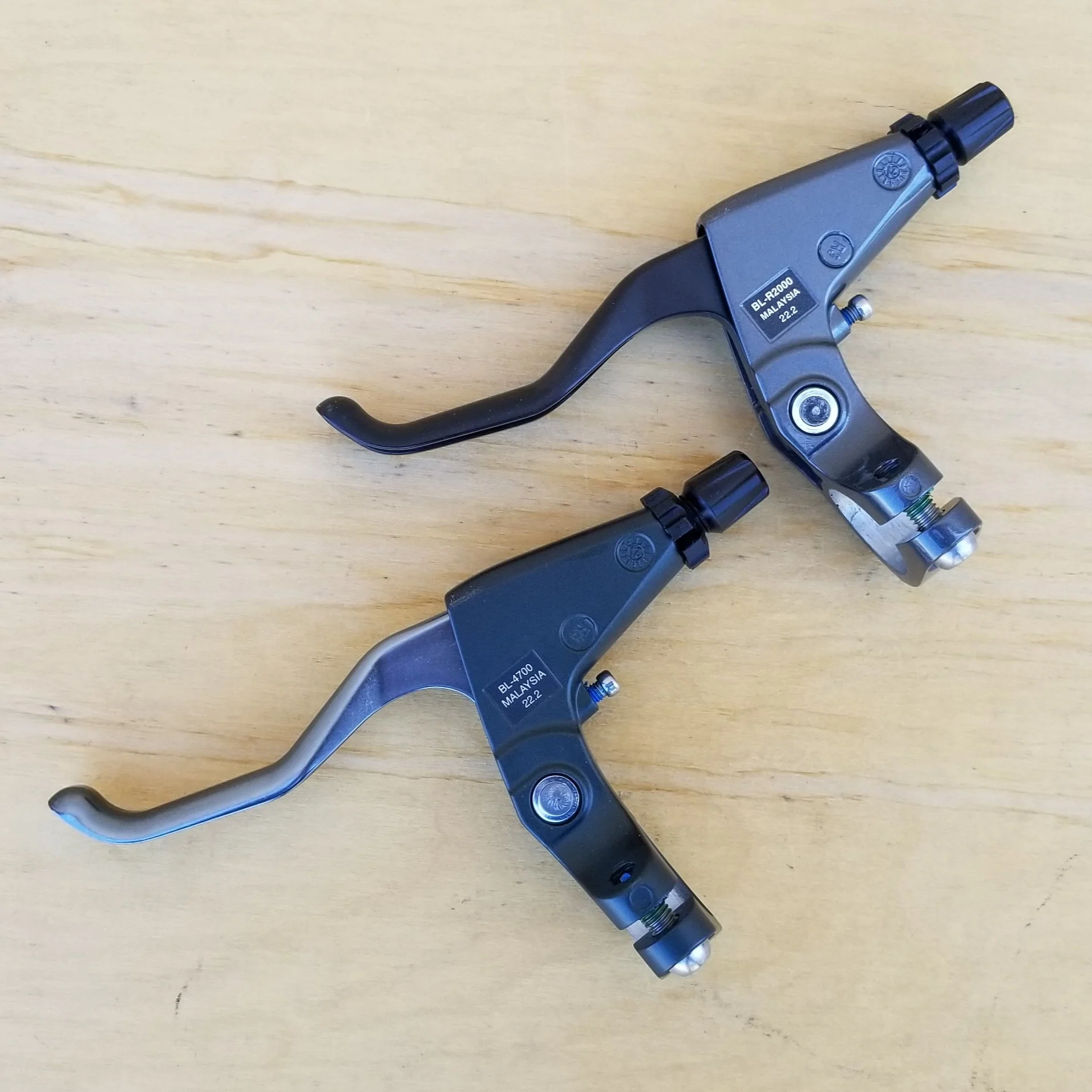 Brake Levers (pair) - Mountain, Shimano. Adaptable to any style of rim brake. - Image 7