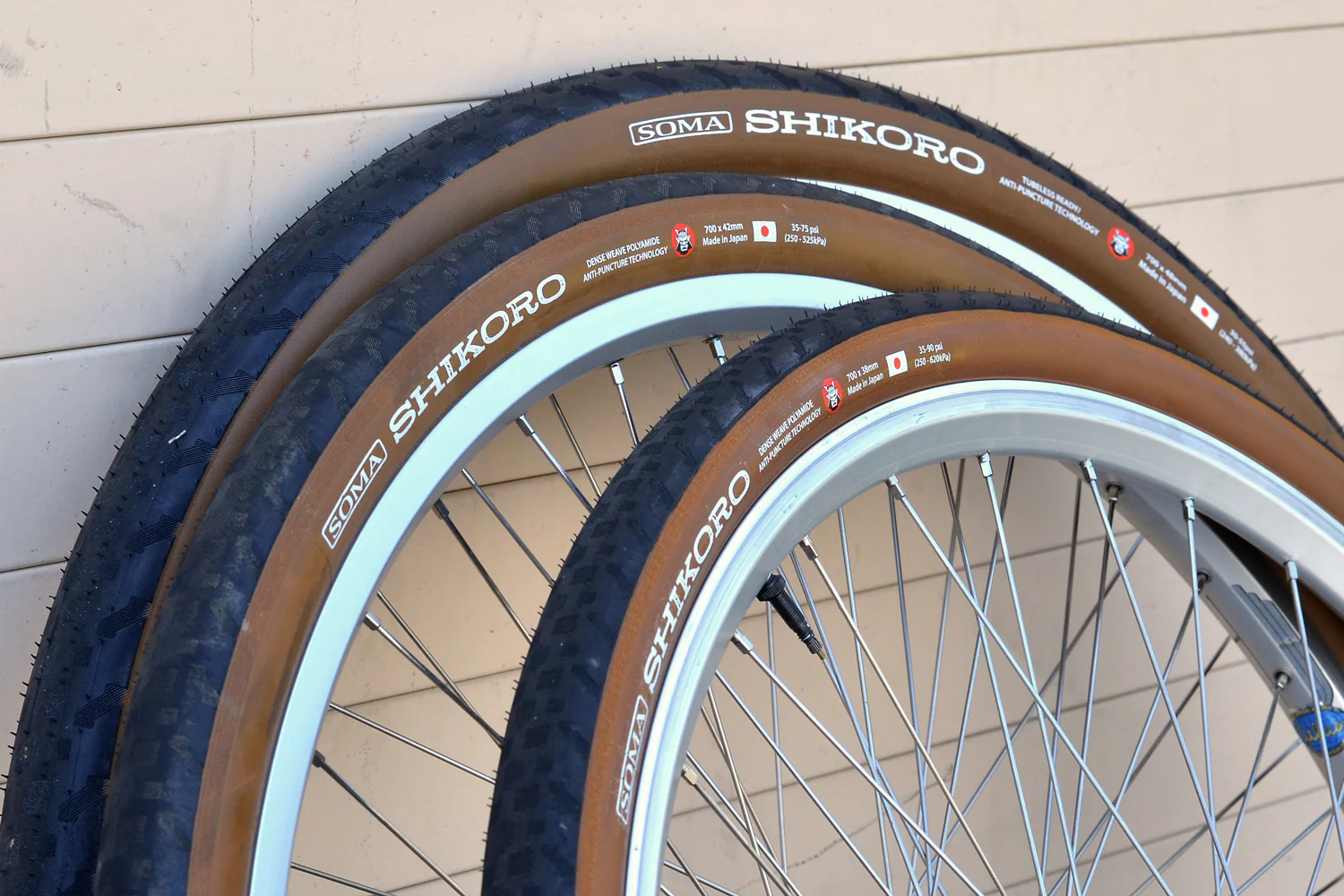 Soma Shikoro Tires, folding - 700c Various sizes - Image 3