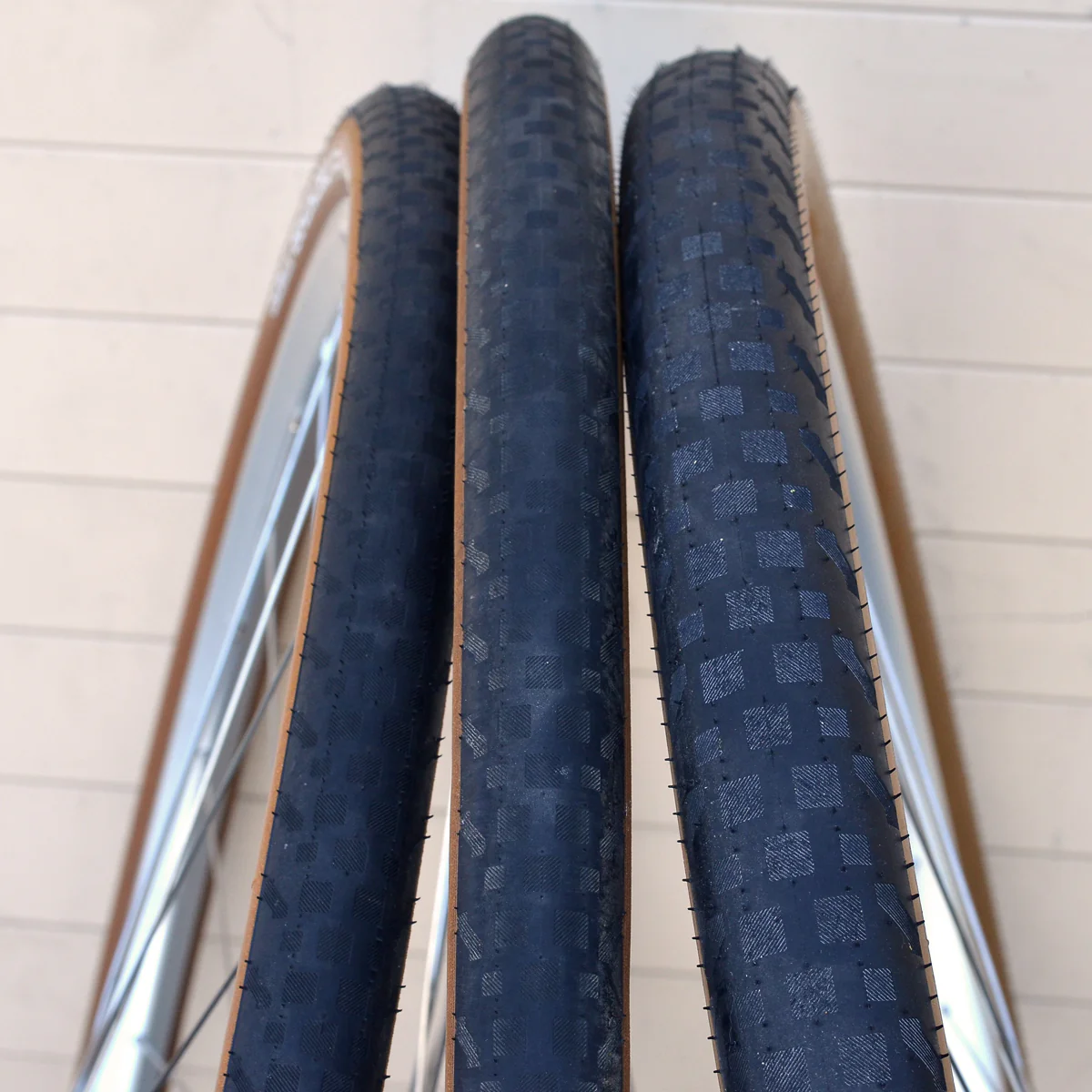 Soma Shikoro Tires, folding - 700c Various sizes - Image 4