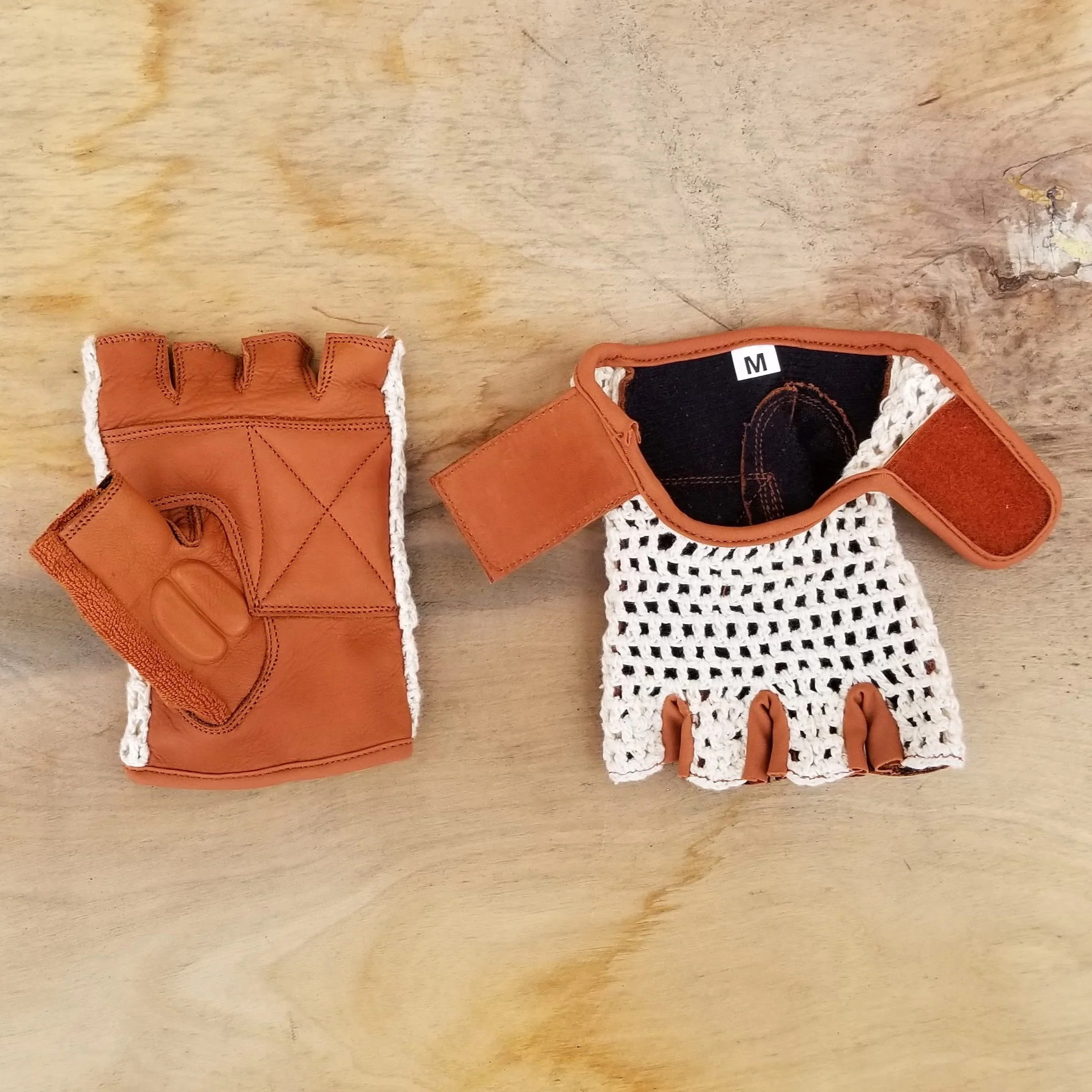 Cow Gloves, Lightly padded - Image 9