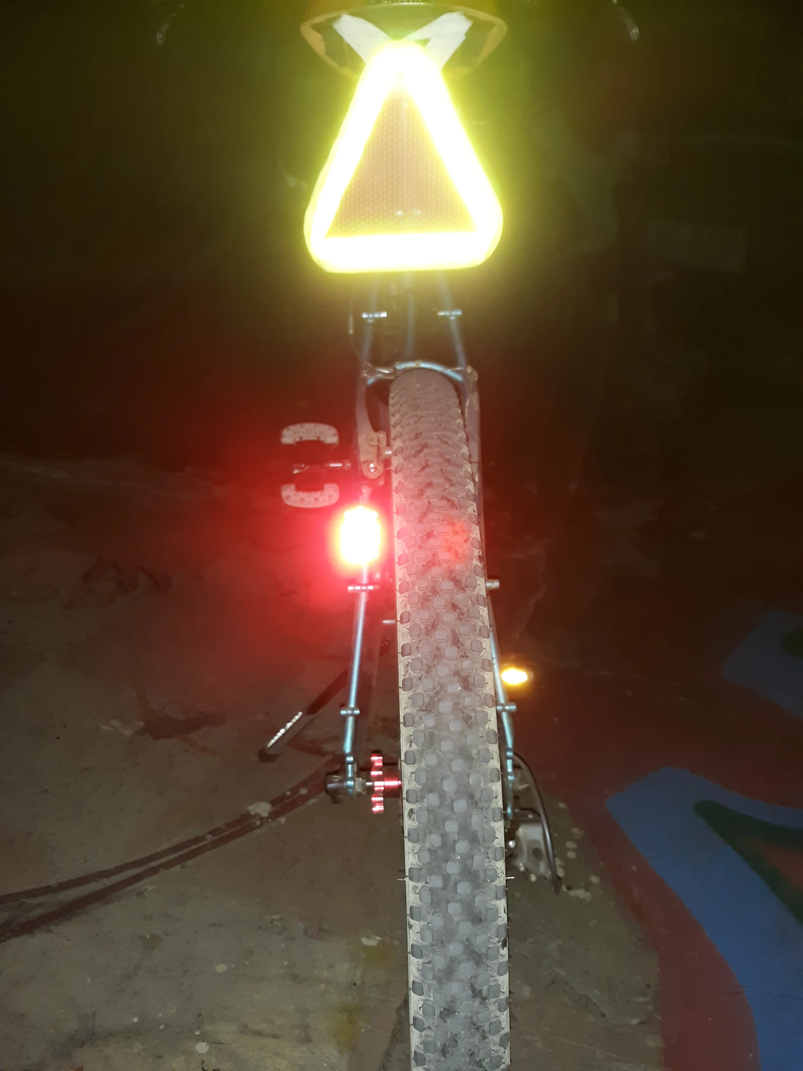 Busch & Müller SecuZED Plus Dyno Tail Light for Fender, Frame or Seat Post - Image 3